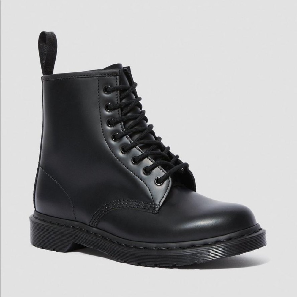 1460 Mono Lace-Up Boots